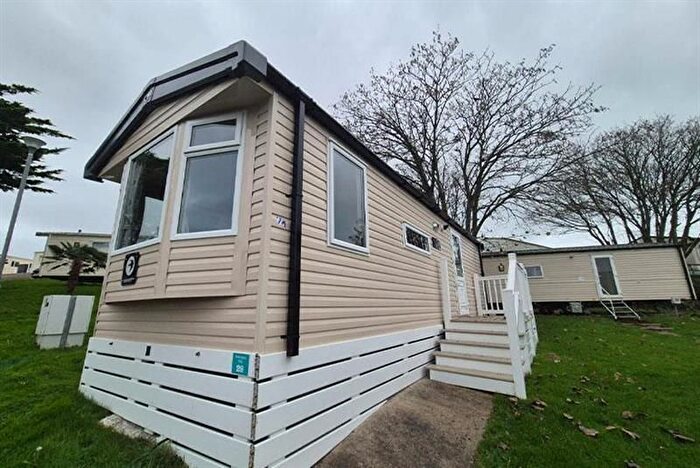 2 Bedroom Park Home For Sale In Newquay, TR8