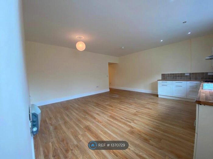 1 Bedroom Flat To Rent In Furnival Street, Crewe, CW2