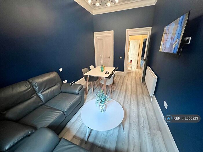 2 Bedroom Flat To Rent In Bowman Street, Glasgow, G42