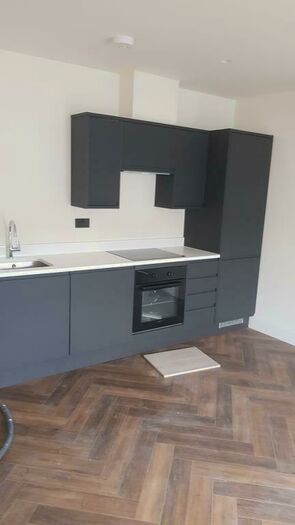 Apartment To Rent In Uxbridge Road, Hatch End, HA5