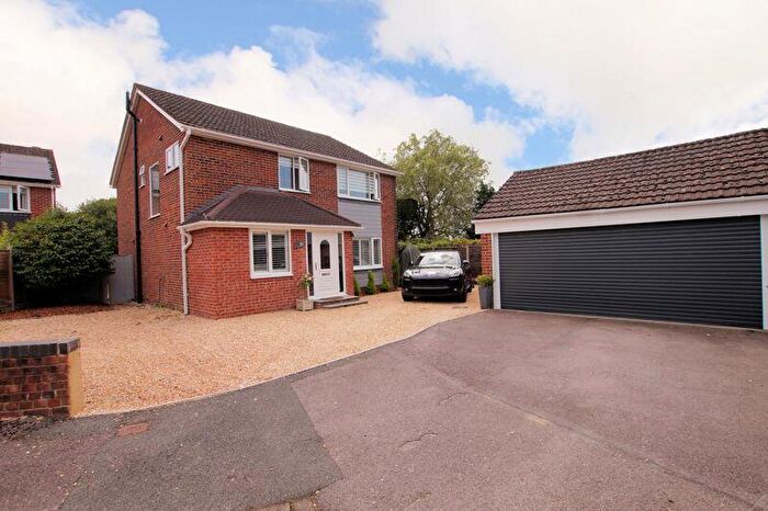 4 Bedroom Detached House For Sale In Anthill Close, Denmead, PO7