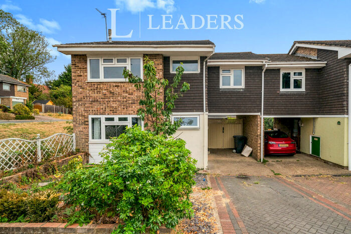 4 Bedroom Link Detached House To Rent In Morningtons, CM19