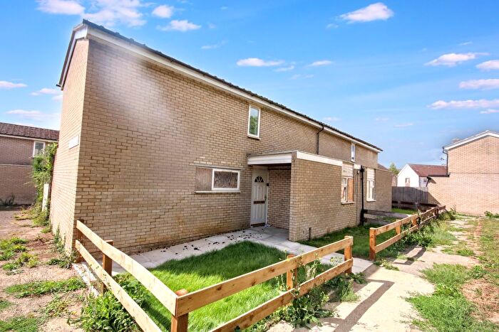 2 Bedroom Semi-Detached House For Sale In Thackray Close, Huntingdon, PE29