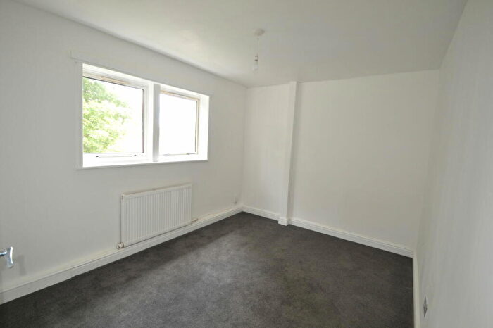 2 Bedroom Flat To Rent In Gainsborough Road, Corby, NN18