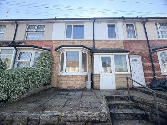3 Bedroom Property To Rent In Beaconsfield Road, Hastings, TN34