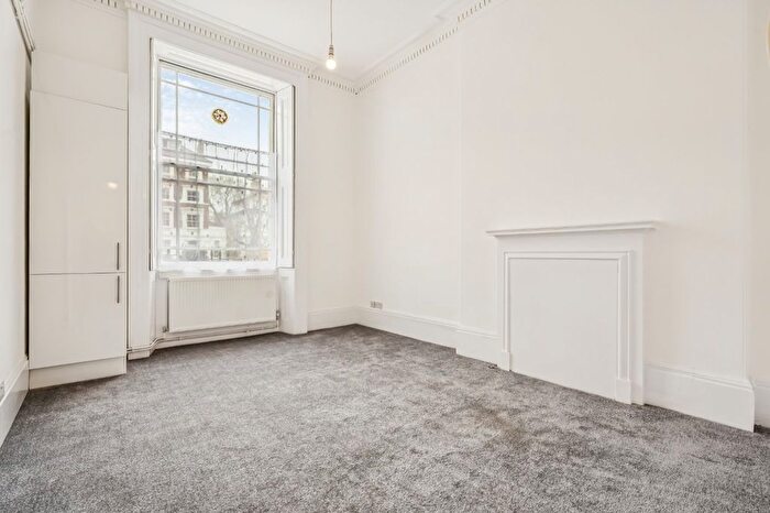 1 Bedroom Flat To Rent In Ladbroke Grove, Holland Park, W11