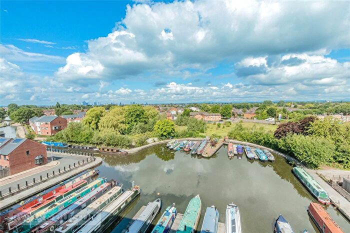 3 Bedroom Flat For Sale In Bridgewater Wharf, Droylsden, Manchester, Greater Manchester, M43