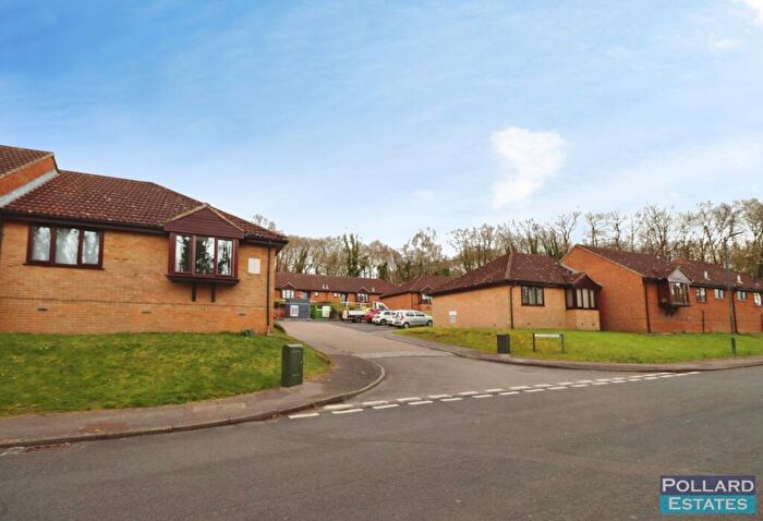 1 Bedroom Bungalow For Sale In Kingsdown Close, Hempstead, Gillingham, ME7