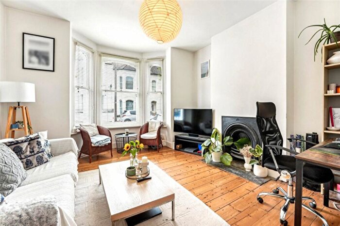 1 Bedroom Apartment To Rent In Harbut Road, London, SW11