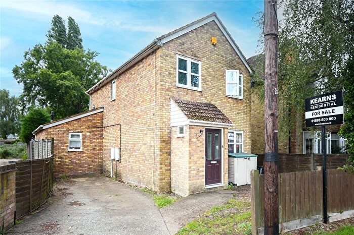 4 Bedroom Detached House For Sale In Northwood Road, Harefield, Uxbridge, UB9