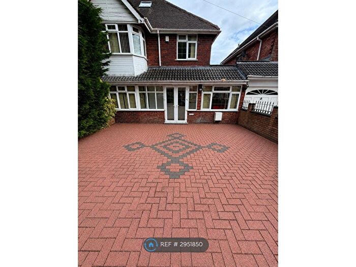 4 Bedroom Semi-Detached House To Rent In Madison Avenue, Birmingham, B36