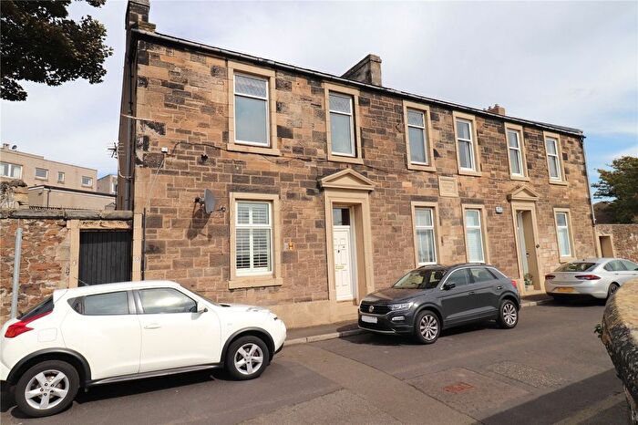 3 Bedroom Flat For Sale In South Hill Street, Burntisland, Fife, KY3