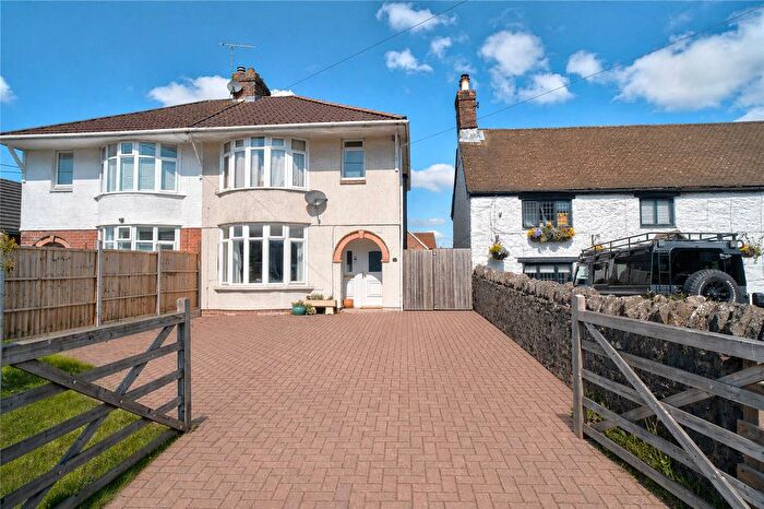 3 Bedroom Semi Detached House For Sale In Perry's Lane, Wroughton, Swindon, Wiltshire, SN4