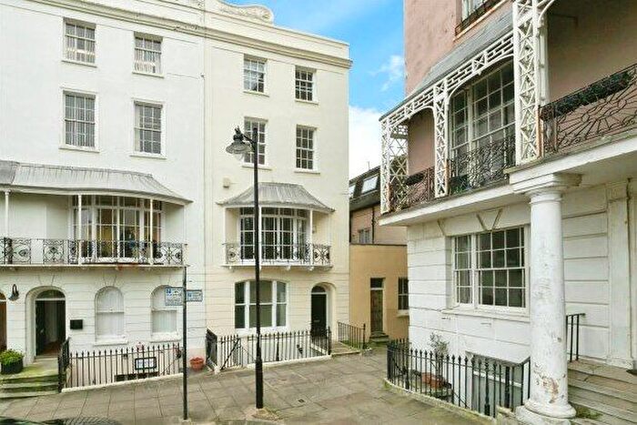 7 Bedroom Property To Rent In Wellington Square, Hastings, TN34