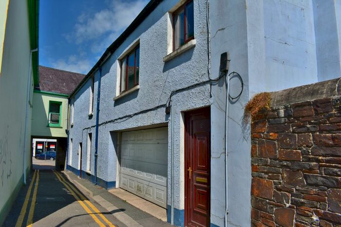1 Bedroom Flat To Rent In Lammas Street, Carmarthen, SA31