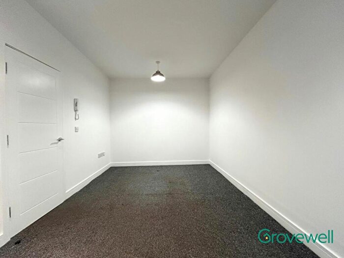 1 Bedroom Flat To Rent In Melbourne House, Grosvenor Street, Stalybridge, SK15