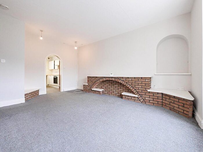 2 Bedroom Flat To Rent In Baffin Street, Dundee, DD4