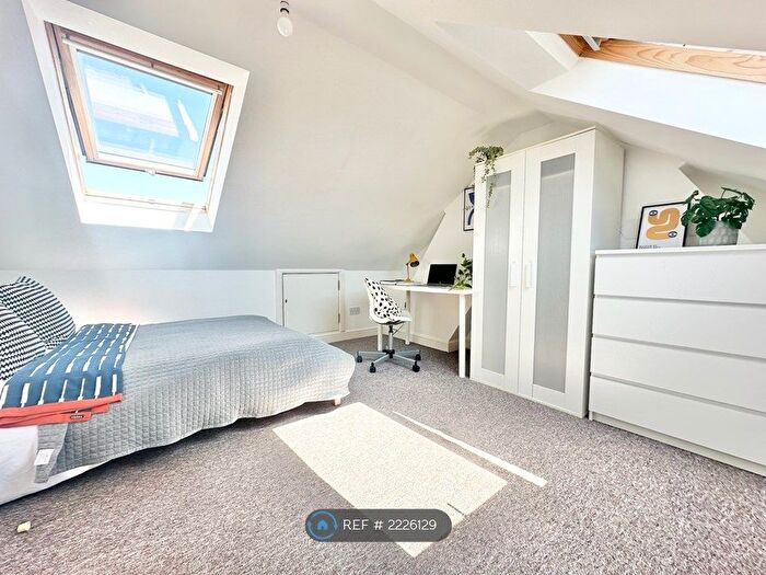 6 Bedroom Terraced House To Rent In Monks Road, Exeter, EX4