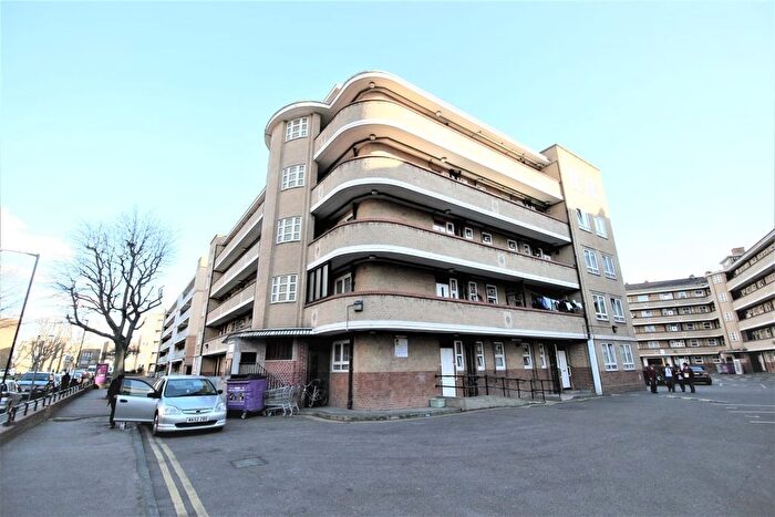 3 Bedroom Flat For Sale In Headlam Street, London, E1