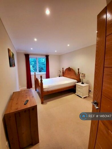 2 Bedroom Flat To Rent In Hazelwood Road, Bristol, BS9