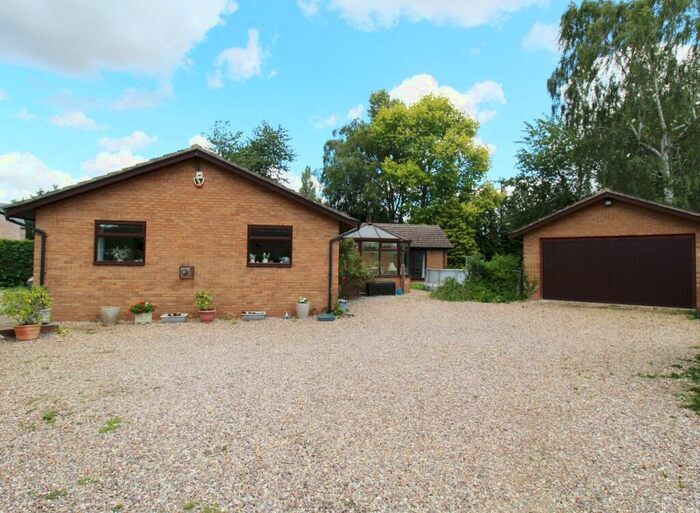 5 Bedroom Detached Bungalow For Sale In The Drive, Horton, NN7
