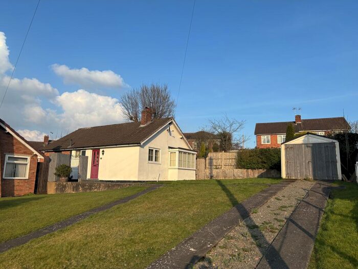 2 Bedroom Bungalow To Rent In Whitesand Close, Glenfield, LE3