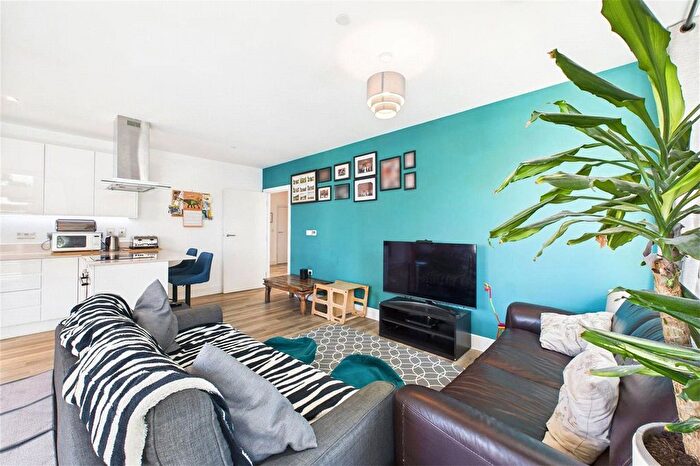 2 Bedroom Flat For Sale In Palmitine House, York Road, London, SW11