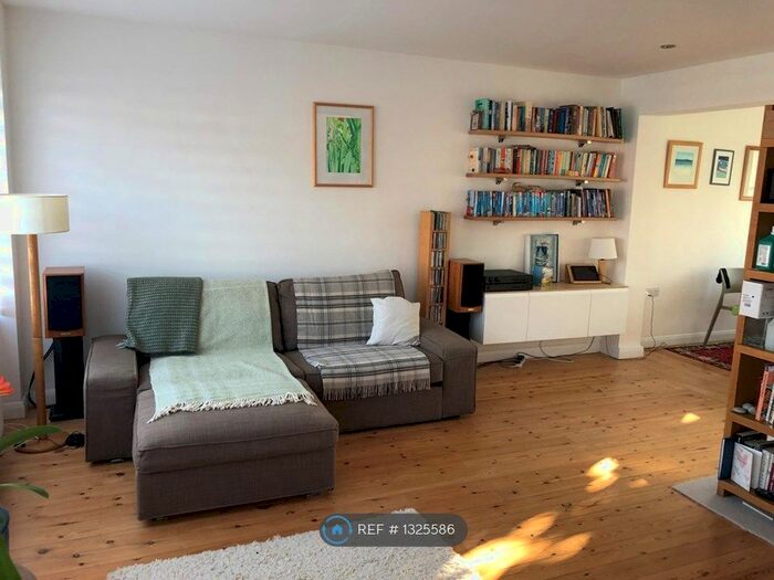 3 Bedroom End Of Terrace House To Rent In Clifford Road, London, EN5