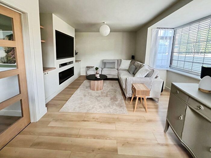 3 Bedroom Semi-detached House For Sale In Wanstead Grove, Plymouth, PL5