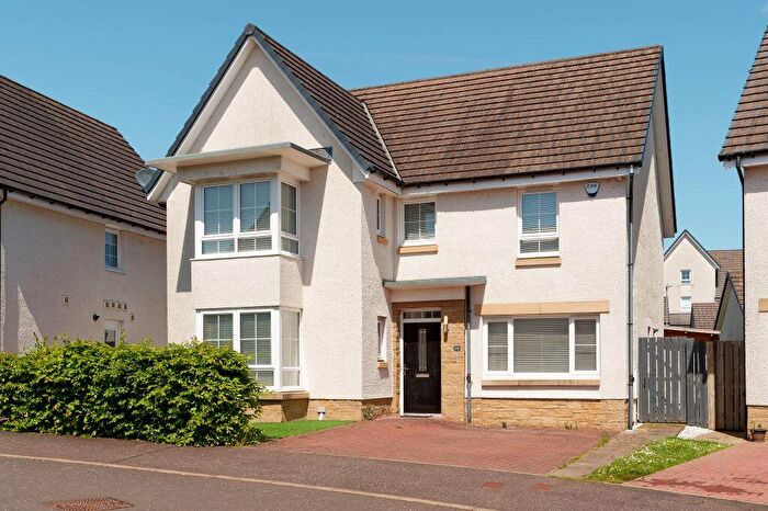 4 Bedroom Detached House For Sale In Merchiston Oval, Brookfield, PA5