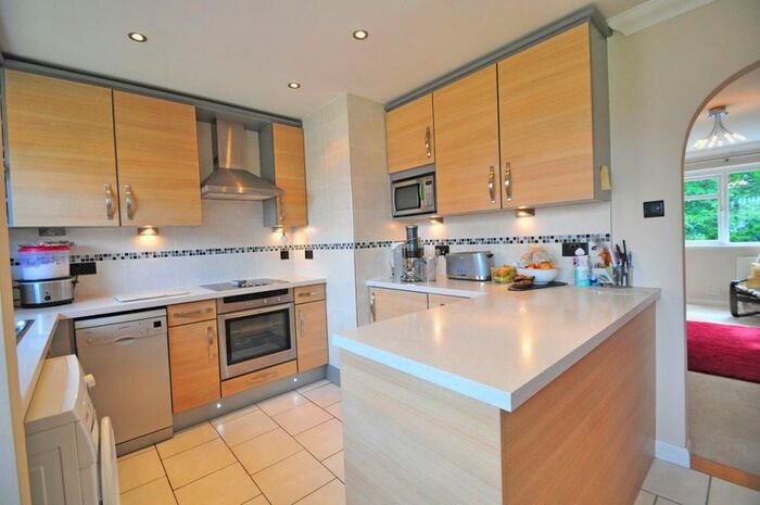 2 Bedroom Maisonette To Rent In Calder Court, Maidenhead, Berkshire, SL6