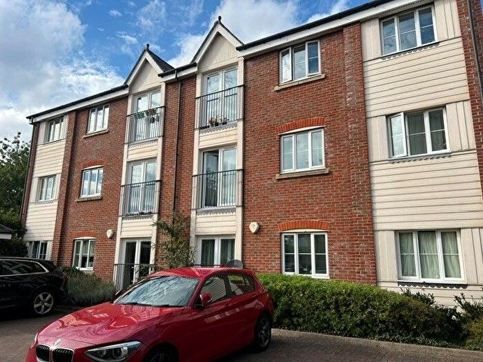 2 Bedroom Flat To Rent In Dextor Close, Canterbury, CT2