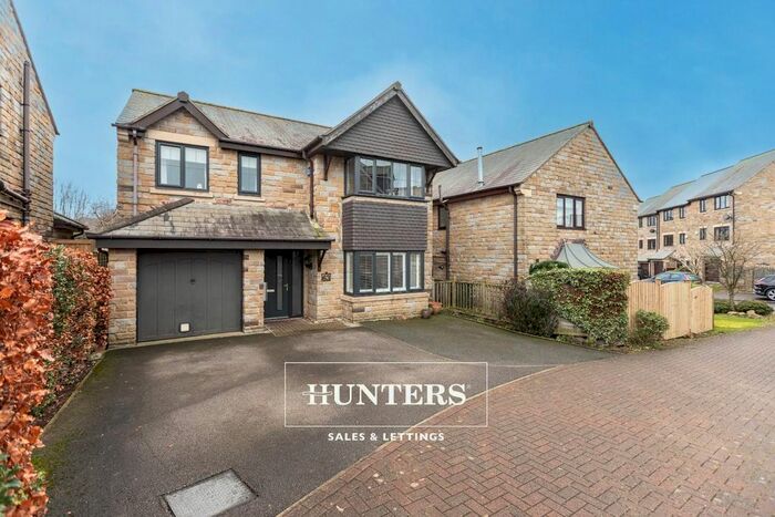 4 Bedroom Detached House For Sale In Manor House, Flockton, Wakefield, WF4