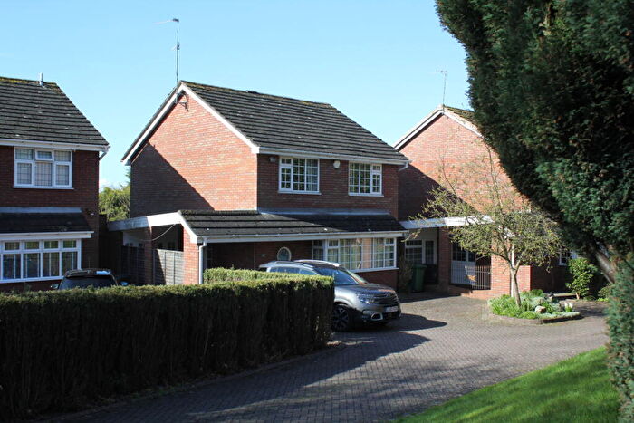 4 Bedroom Detached Bungalow To Rent In Hillman Drive, Dudley, West Midlands, DY2
