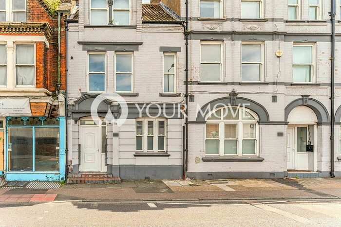 1 Bedroom Flat To Rent In Balmoral Road, Gillingham, Kent, ME7