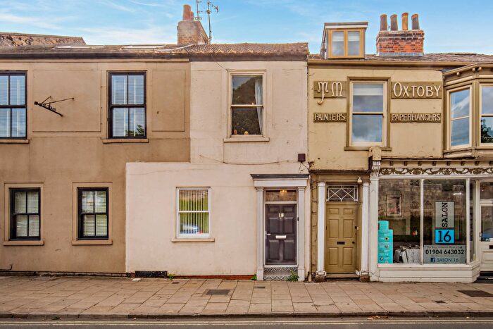 2 Bedroom Flat For Sale In Fishergate, York, YO10