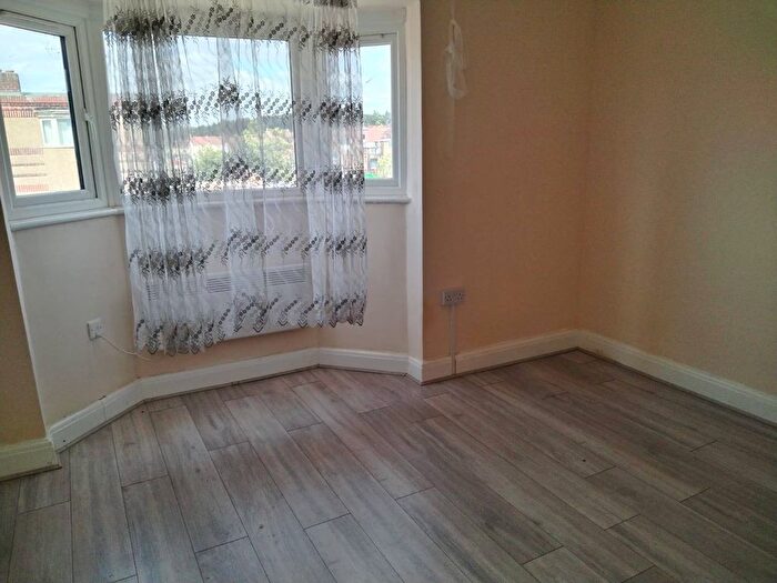 3 Bedroom Flat To Rent In Northolt Road, South Harrow, Harrow, HA2