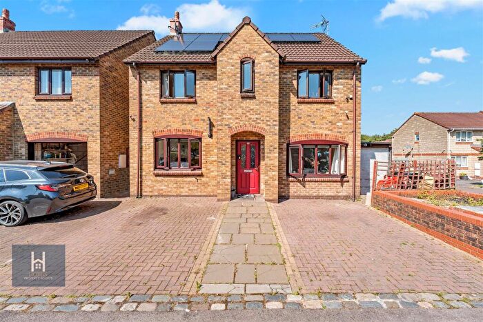 4 Bedroom Detached House For Sale In Lark Rise, Yate, Bristol, BS37