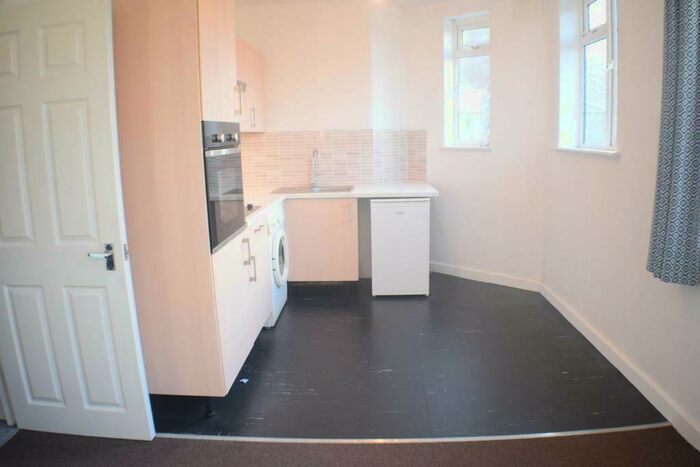 1 Bedroom Flat To Rent In Court Road, London, SE9