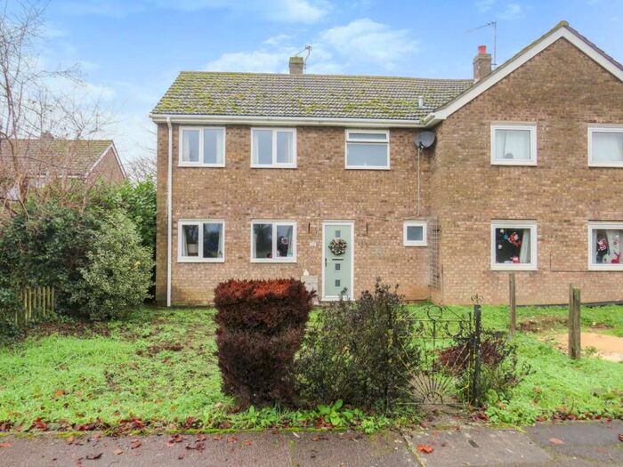 3 Bedroom Semi-Detached House For Sale In Church Lane, Barton Mills, IP28