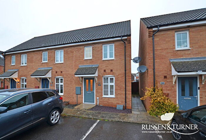 2 Bedroom End Of Terrace House For Sale In End Of Terrace Home Close To The Hospital, PE30
