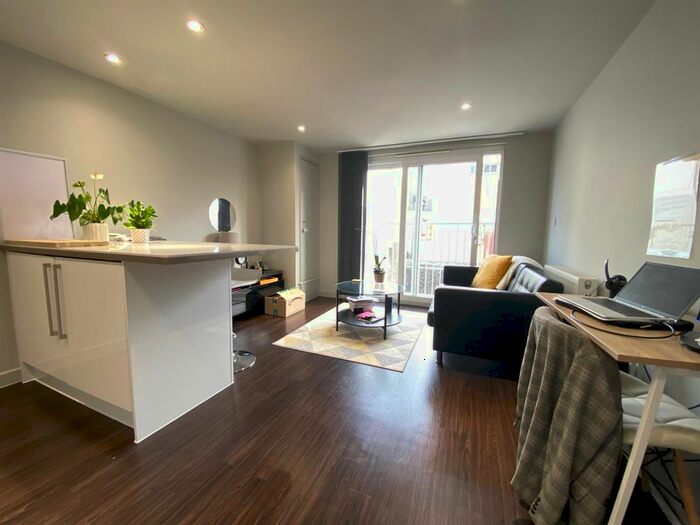 1 Bedroom Flat To Rent In High Street, Slough SL1