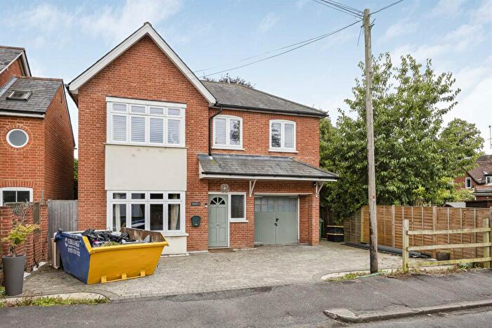 4 Bedroom Detached House To Rent In Uplands Road, Caversham Heights, Reading, RG4