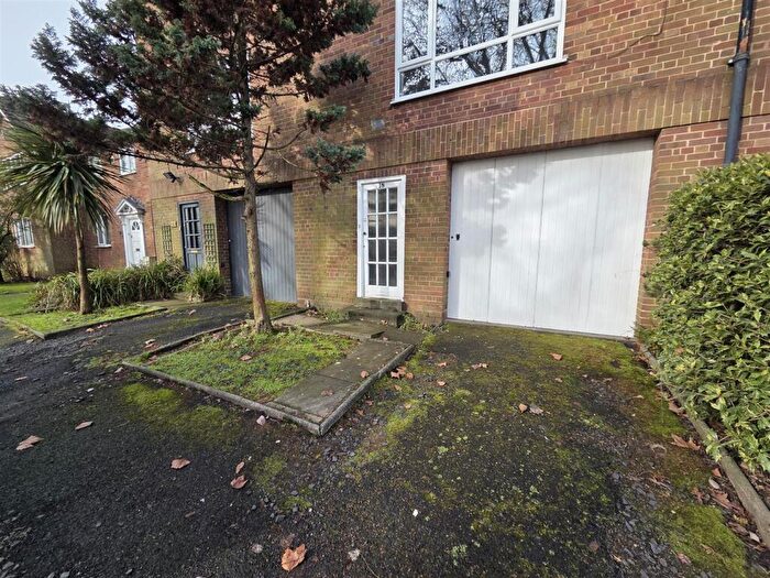 4 Bedroom Terraced House For Sale In East Drive, Birmingham, B5
