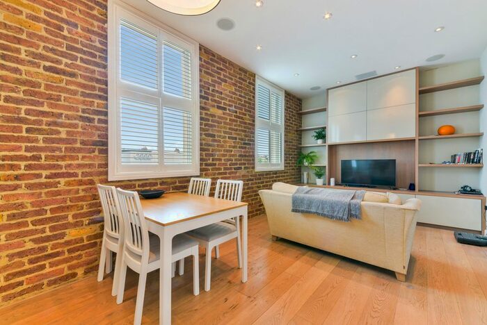 2 Bedroom Flat To Rent In Kingston Road, London, SW19