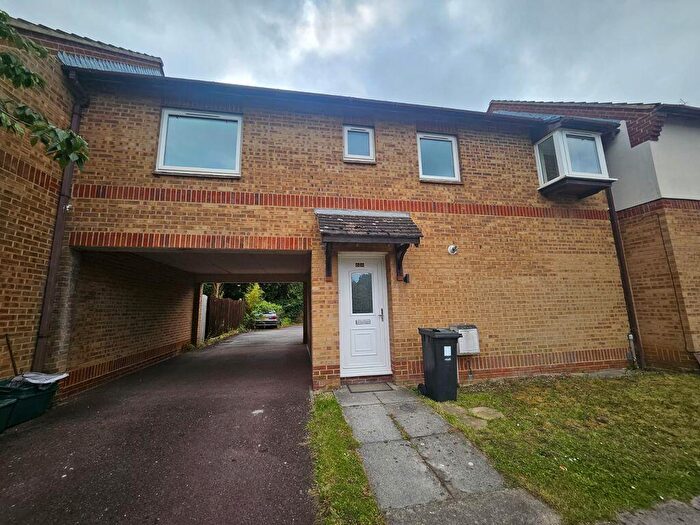 2 Bedroom Coach House To Rent In Paddock Close, Bristol, BS32
