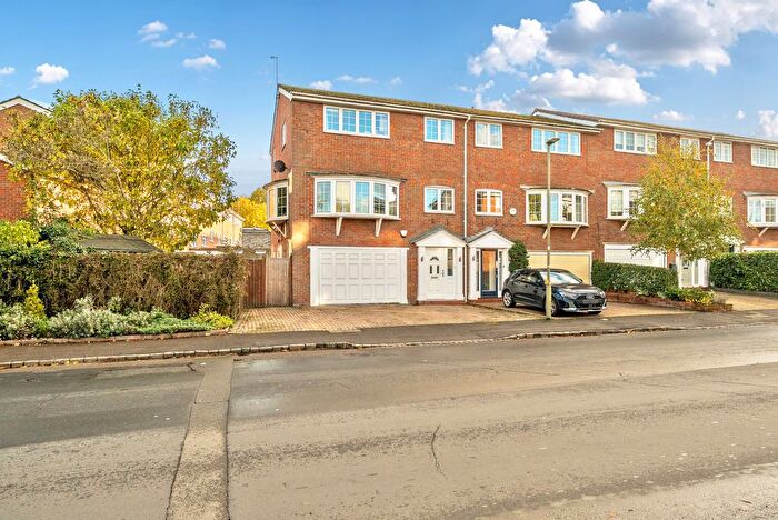 4 Bedroom End Of Terrace House For Sale In Kings Road, Henley-On-Thames, Oxfordshire, RG9