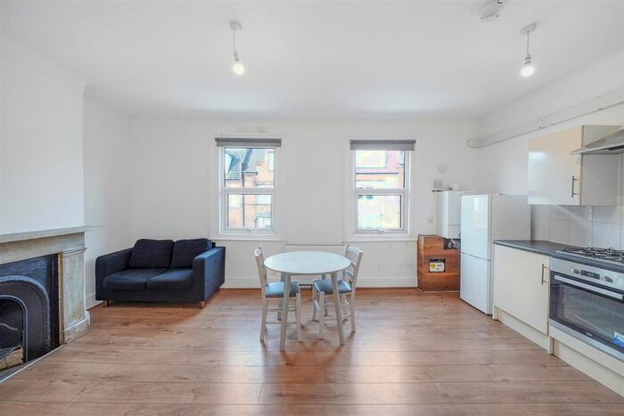 1 Bedroom Flat To Rent In Streatham High Road, London, SW16