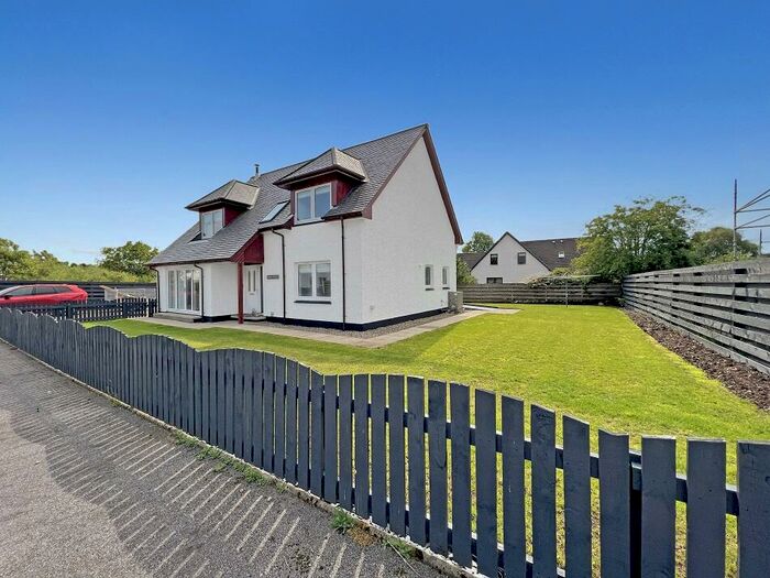 4 Bedroom Detached House For Sale In West Haven, Blackcrofts, North Connel, Argyll, PA37