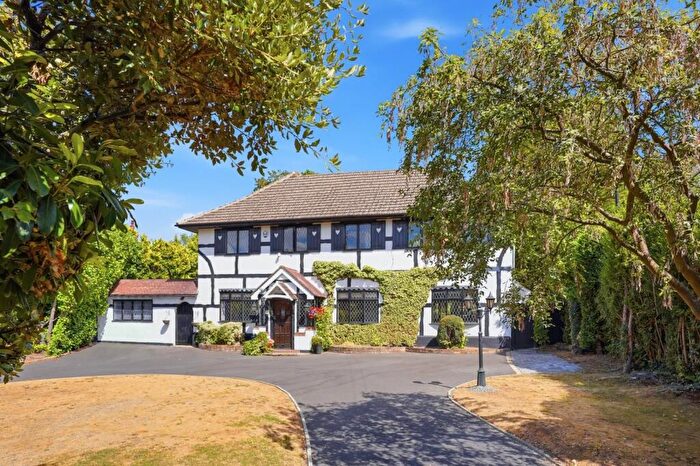 6 Bedroom Detached House For Sale In Longdown Lane North, Epsom, KT17